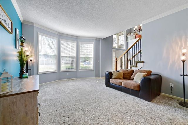 19480 W 207TH Terrace, Spring Hill, KS 66083