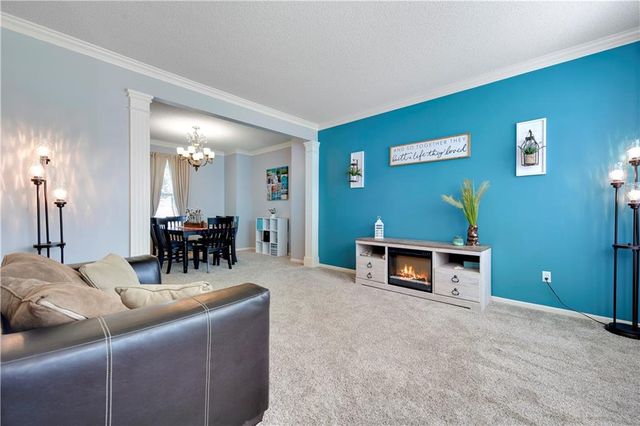 19480 W 207TH Terrace, Spring Hill, KS 66083