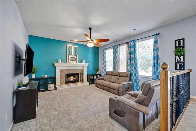 19480 W 207TH Terrace, Spring Hill, KS 66083