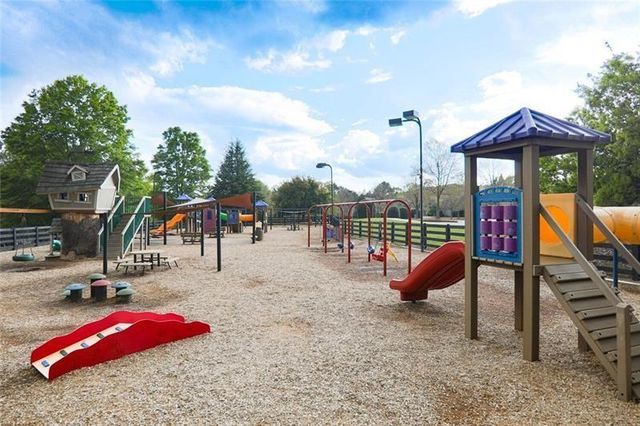 355 Fieldstone Lane, Dallas, GA 30132