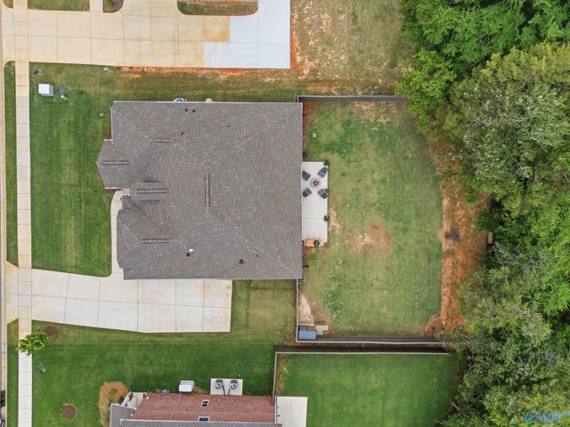309 Creek Grove Avenue, New Market, AL 35761