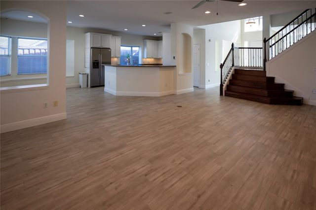 413 Ridge Meade Drive, Lewisville, TX 75067