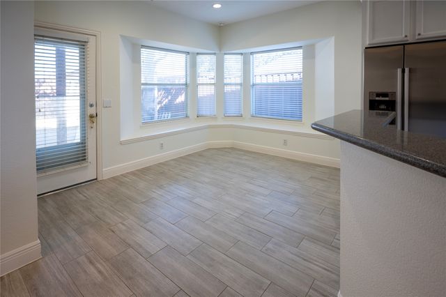 413 Ridge Meade Drive, Lewisville, TX 75067