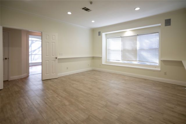 413 Ridge Meade Drive, Lewisville, TX 75067