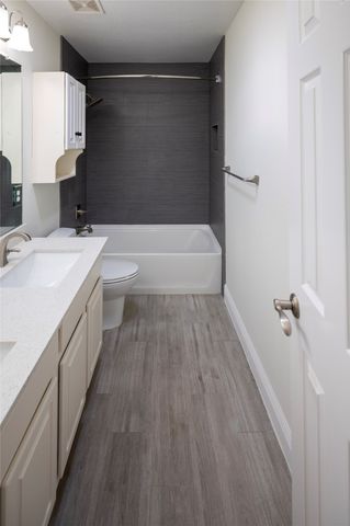 413 Ridge Meade Drive, Lewisville, TX 75067