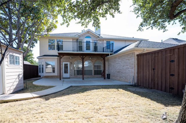 413 Ridge Meade Drive, Lewisville, TX 75067