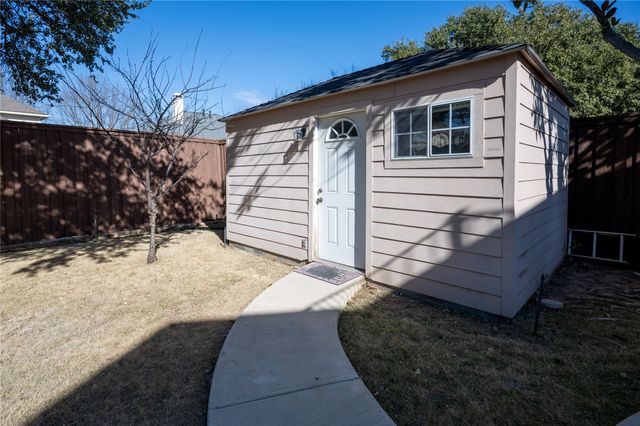 413 Ridge Meade Drive, Lewisville, TX 75067