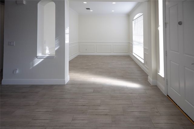 413 Ridge Meade Drive, Lewisville, TX 75067