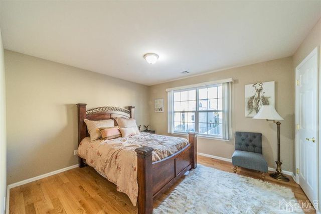 66 S Whittier Street, Carteret, NJ 07008