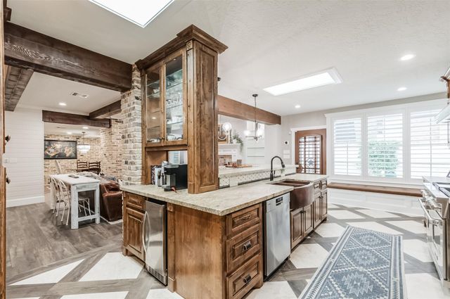 8638 Oakford Drive, Houston, TX 77024