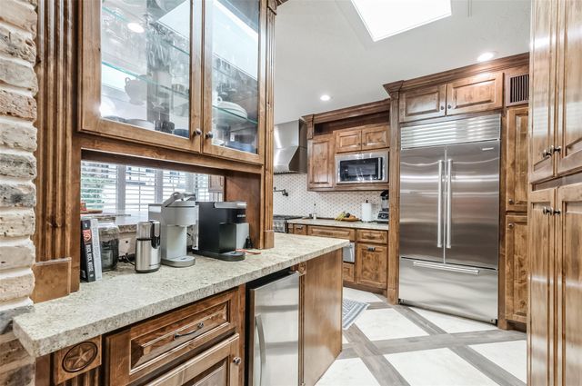 8638 Oakford Drive, Houston, TX 77024