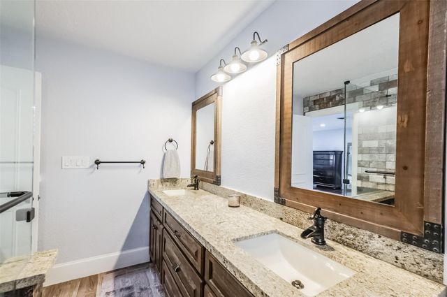8638 Oakford Drive, Houston, TX 77024