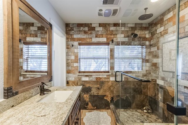 8638 Oakford Drive, Houston, TX 77024