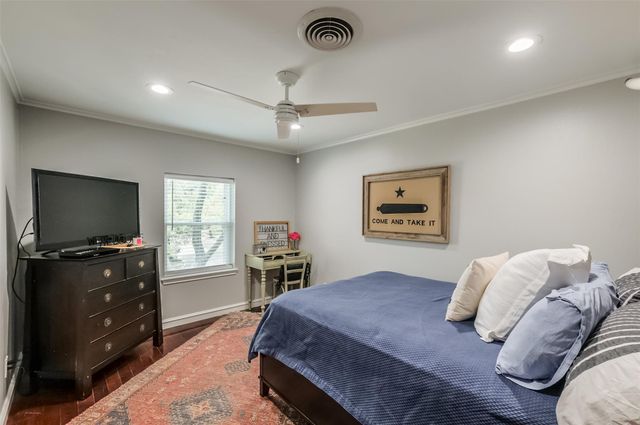 8638 Oakford Drive, Houston, TX 77024