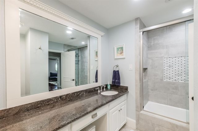 8638 Oakford Drive, Houston, TX 77024