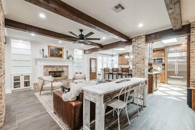 8638 Oakford Drive, Houston, TX 77024