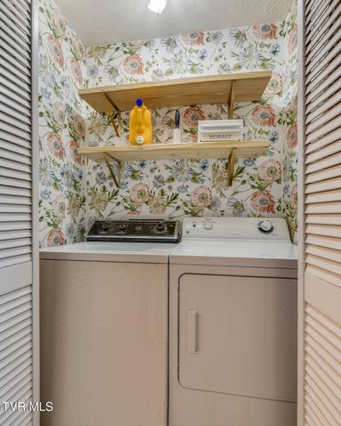 780 Hamilton Road Apt F5, Blountville, TN 37617