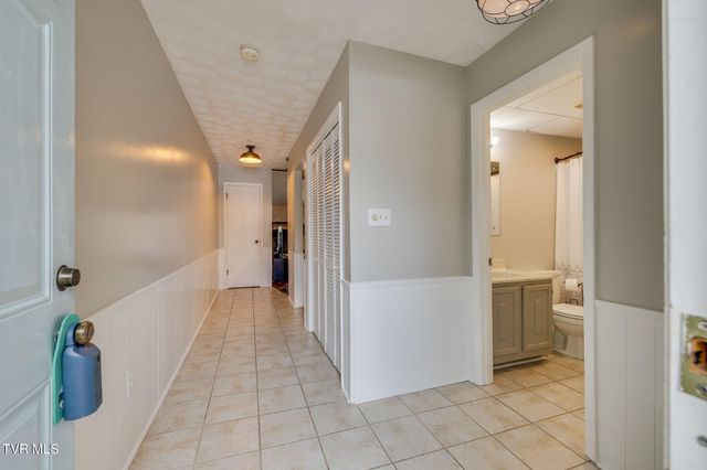 780 Hamilton Road Apt F5, Blountville, TN 37617