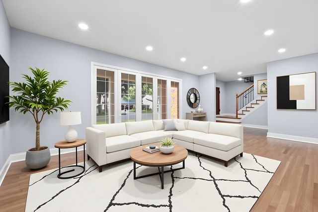 1813 E Wood Lane, Mount Prospect, IL 60056