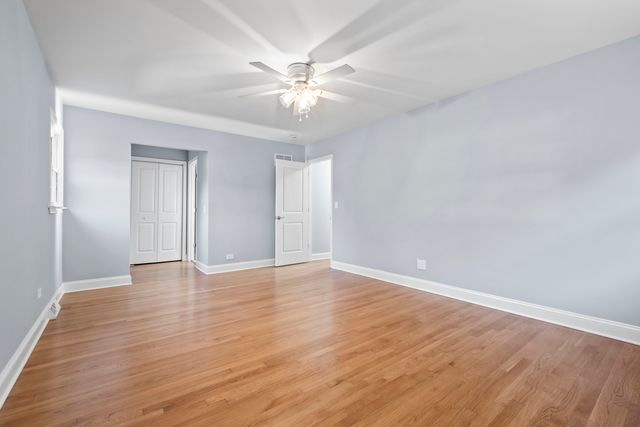 1813 E Wood Lane, Mount Prospect, IL 60056