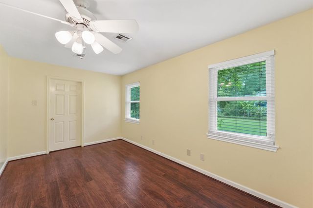 1106 Castle Hill Trail, Kingwood, TX 77339