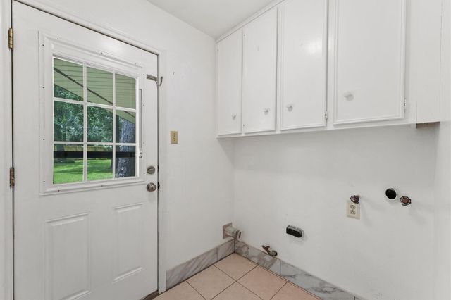 1106 Castle Hill Trail, Kingwood, TX 77339