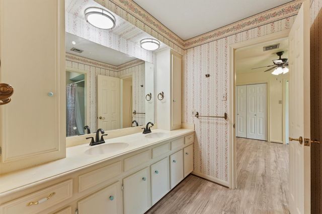 1106 Castle Hill Trail, Kingwood, TX 77339