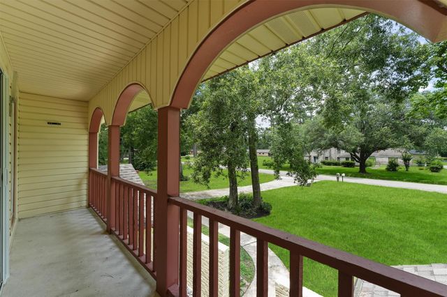 1106 Castle Hill Trail, Kingwood, TX 77339