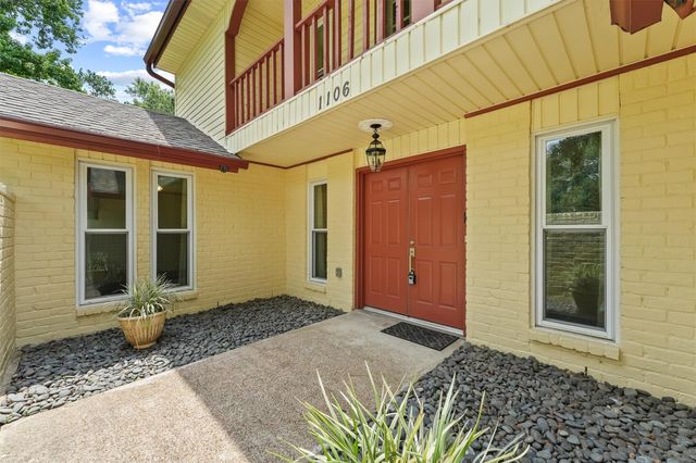 1106 Castle Hill Trail, Kingwood, TX 77339