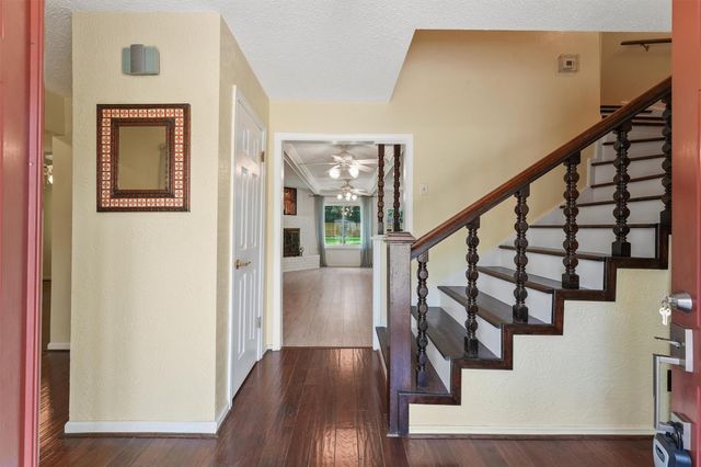 1106 Castle Hill Trail, Kingwood, TX 77339