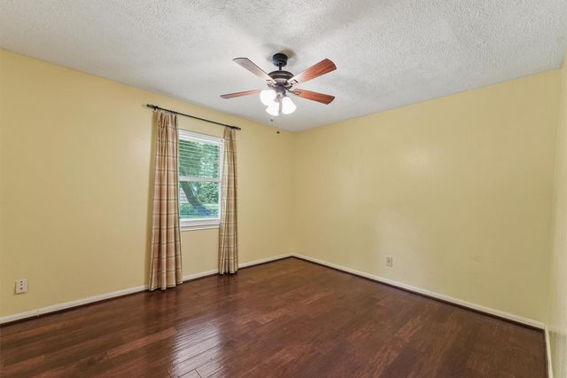 1106 Castle Hill Trail, Kingwood, TX 77339