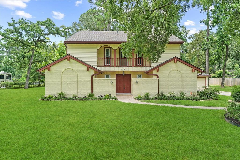 1106 Castle Hill Trail, Kingwood, TX 77339