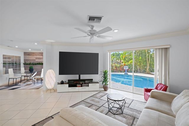 4841 NE 29th Ave, Lighthouse Point, FL 33064