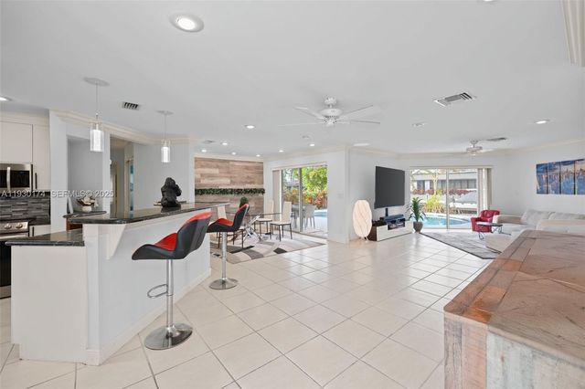 4841 NE 29th Ave, Lighthouse Point, FL 33064