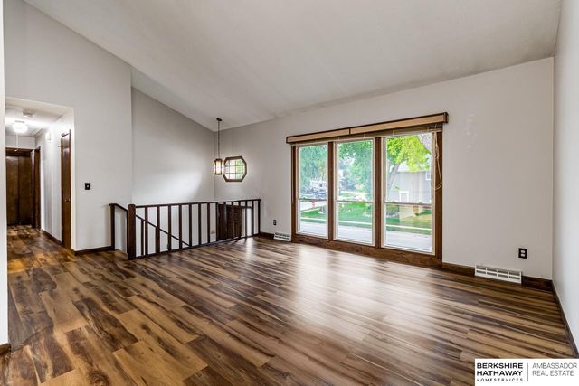2321 Georgetown Place, Bellevue, NE 68123