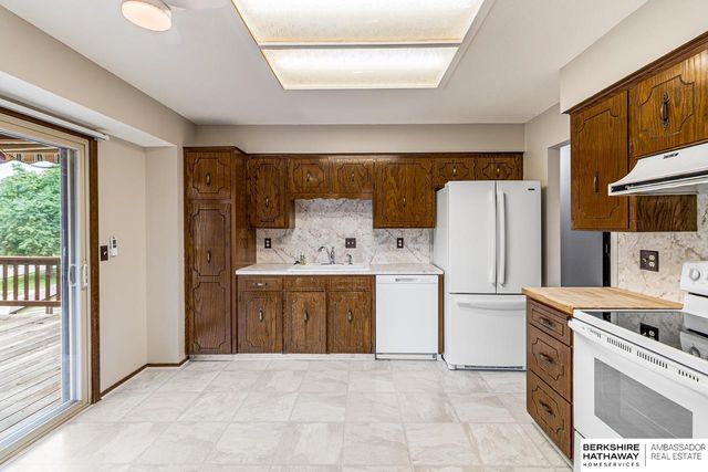 2321 Georgetown Place, Bellevue, NE 68123