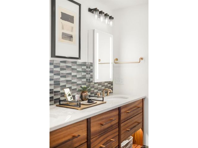 1700 Bassett St 2216, Denver, CO 80202