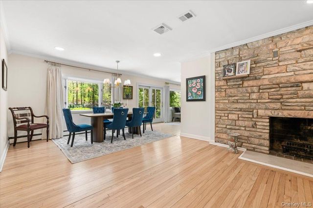 5 Fox Lane, Locust Valley, NY 11560