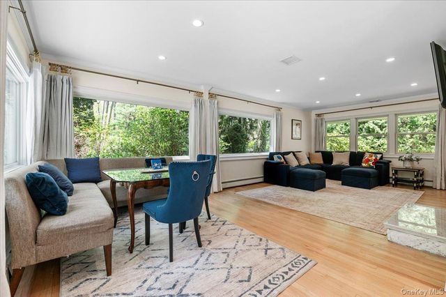 5 Fox Lane, Locust Valley, NY 11560