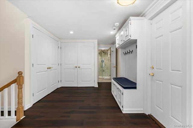5 Fox Lane, Locust Valley, NY 11560