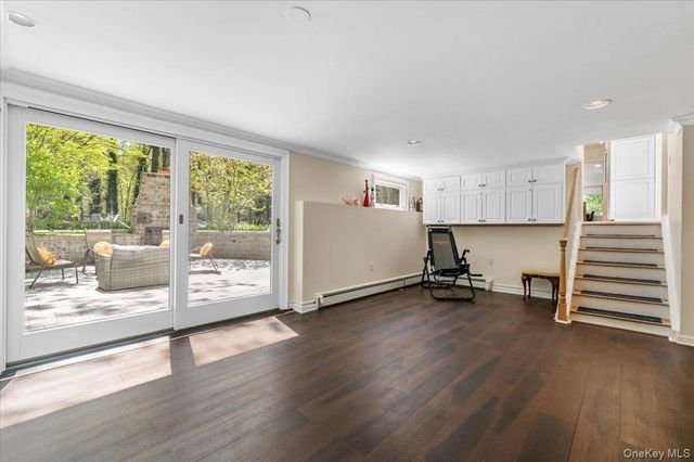 5 Fox Lane, Locust Valley, NY 11560