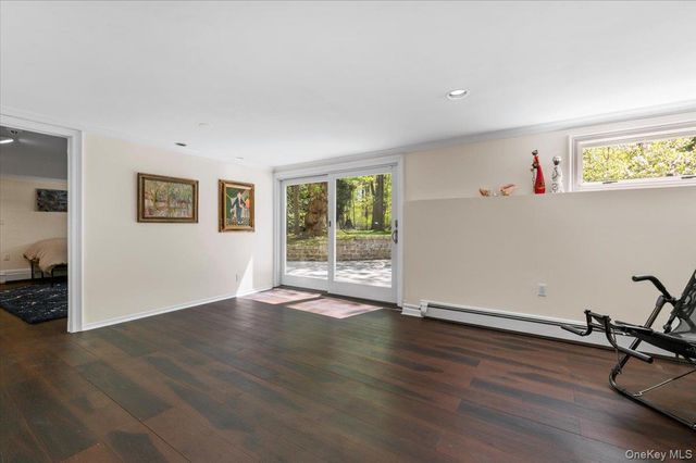 5 Fox Lane, Locust Valley, NY 11560