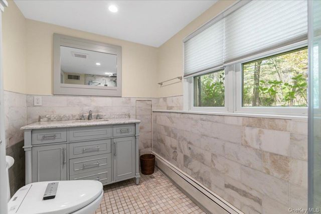 5 Fox Lane, Locust Valley, NY 11560