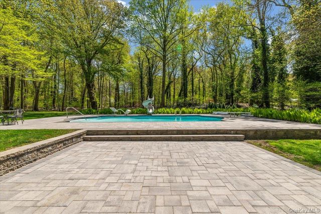 5 Fox Lane, Locust Valley, NY 11560