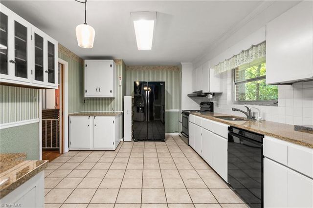 3430 Forest Lane, Winston-salem, NC 27040