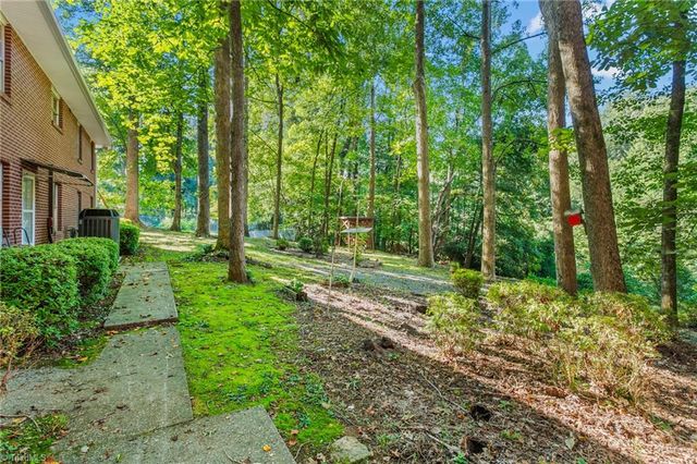 3430 Forest Lane, Winston-salem, NC 27040