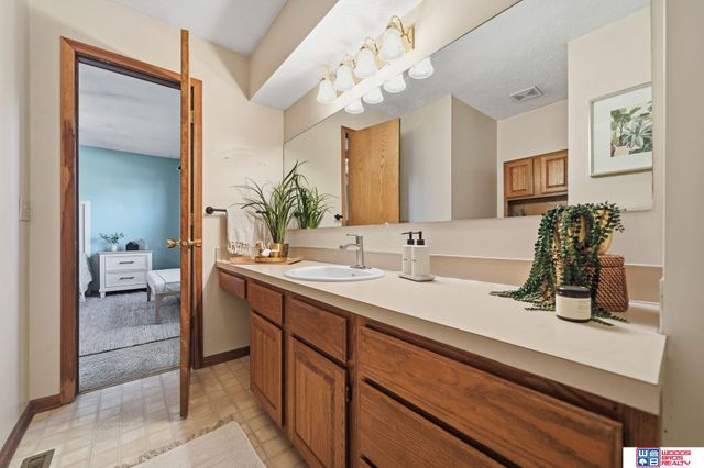 3120 Shelley Street, Lincoln, NE 68516