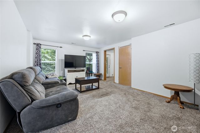 18821 Rampart Drive SE, Yelm, WA 98597