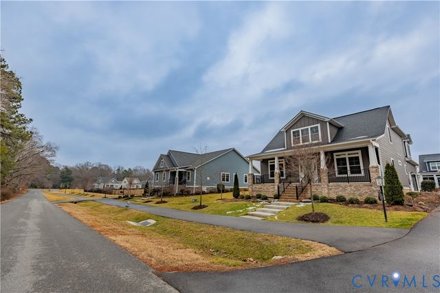 814 Chapman St, Ashland, VA 23005