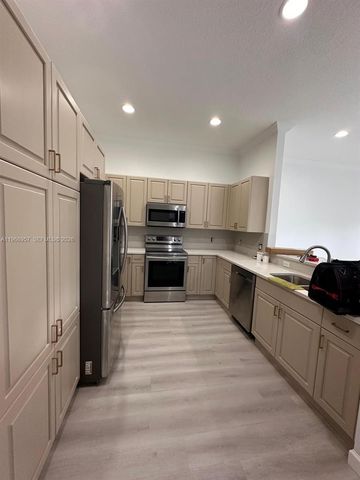 2704 Treasure Cove Cir, Dania Beach, FL 33312